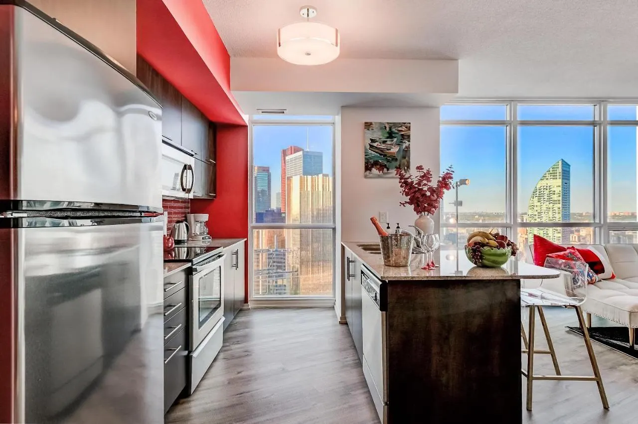 Spacious Lux 2Bd Downtown Toronto With Parking!