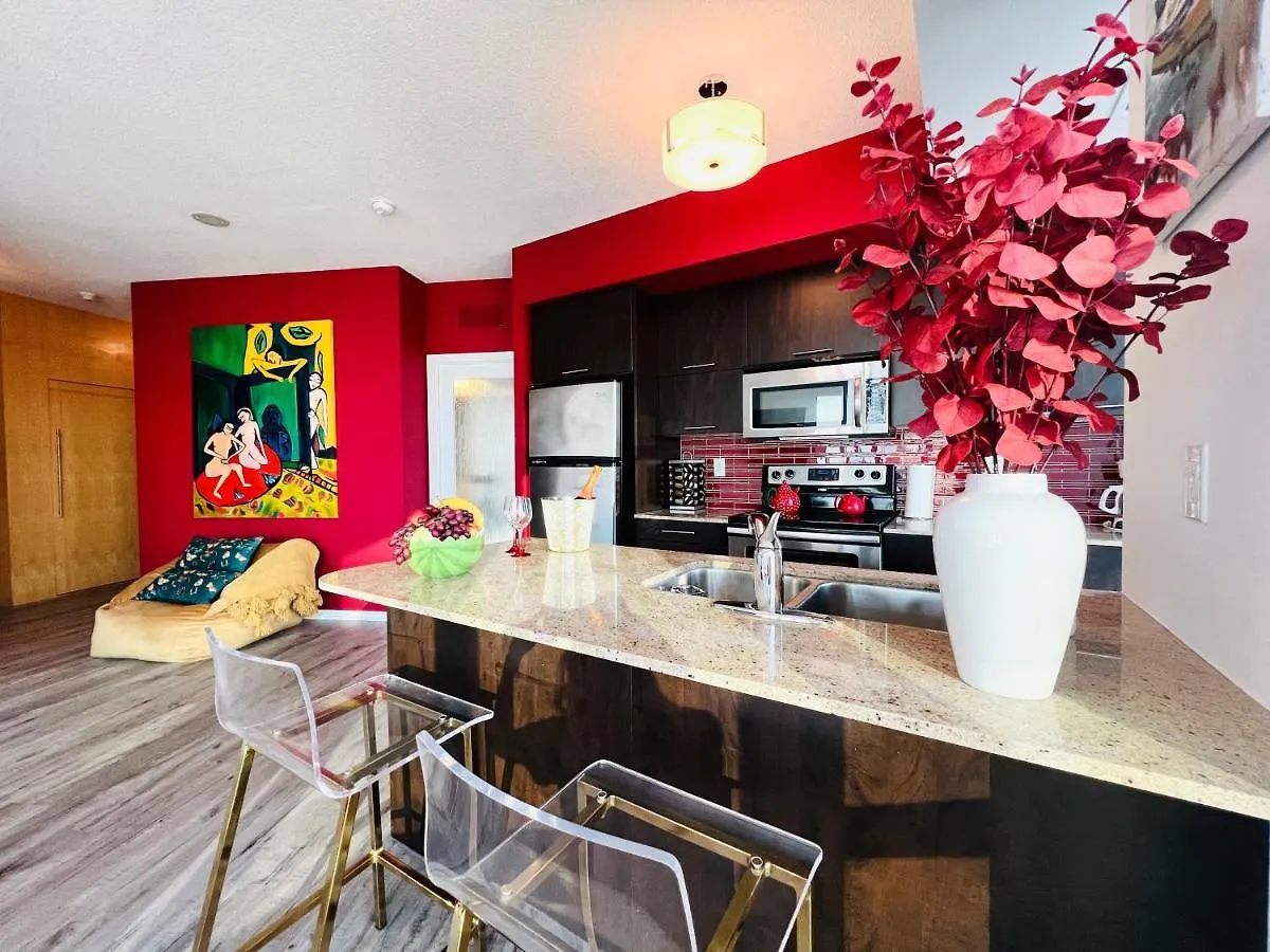Spacious Lux 2Bd Downtown Toronto With Parking! Apartment
