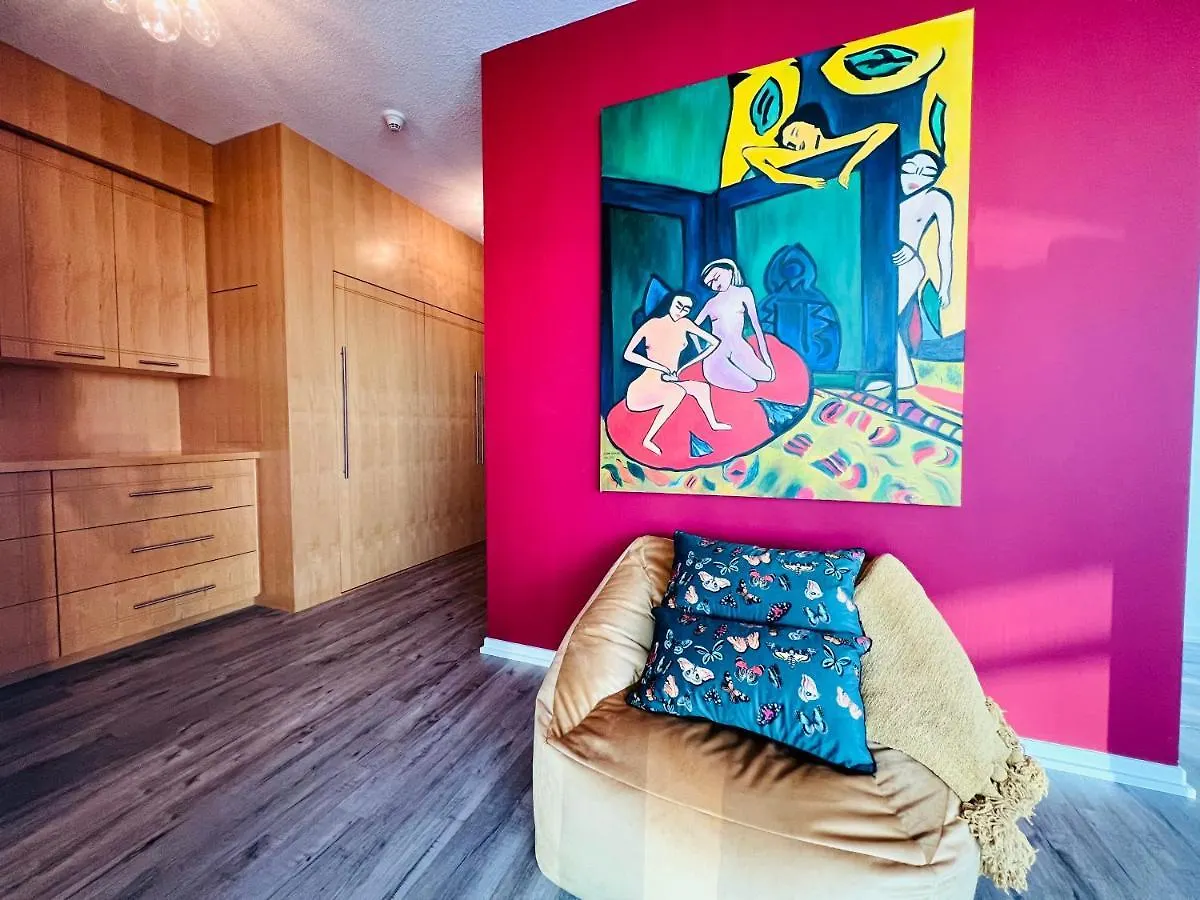 Spacious Lux 2Bd Downtown Toronto With Parking! 0*,  Kanada